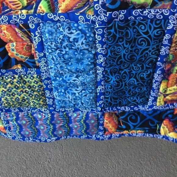 Hand Crafted Gorgeous Blue Butterflies Quilt - Picture 10 of 15